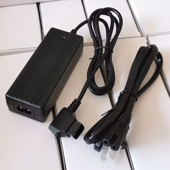 Cargador de batería de iones de litio/48V 2A LiFePO4 para bicicletas eléctricas